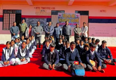 एयूजीआईसी डीनापानी अल्मो़ड़ा के शिक्षकों व विद्यार्थियों ने किया अटल टिंकरिंग लैब हवालबाग का भ्रमण