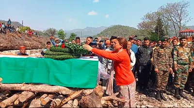 ड्यूटी के दौरान शहीद सोमेश्वर के जवान का शव घर पहुंचा गमगीन माहौल में हुई अंतेष्ठी