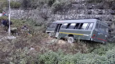 उत्तराखंड में हुआ सड़क हादसा  सेना का वाहन हुआ दुर्घटनाग्रस्त  एक जवान घायल